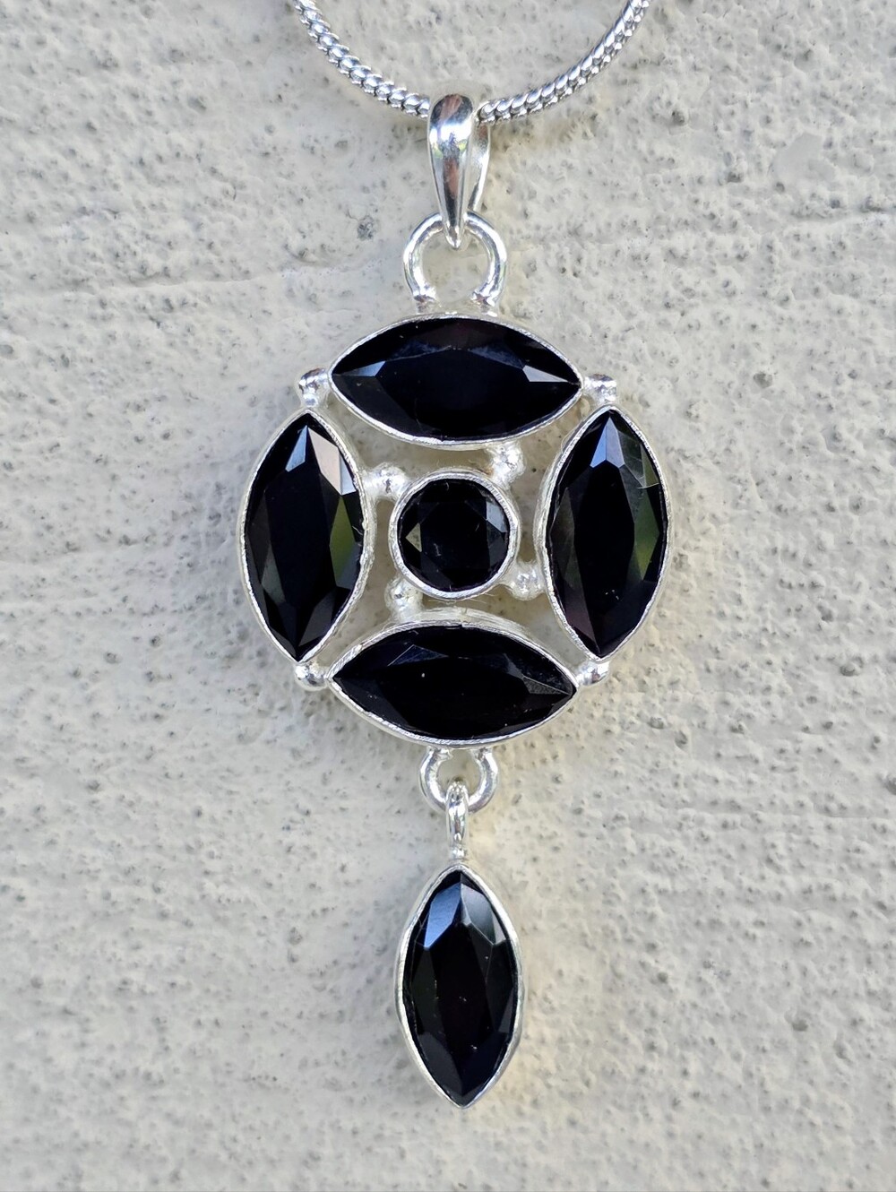 Black Onyx Pendant Necklace In 925 Sterling Silver (2.34")